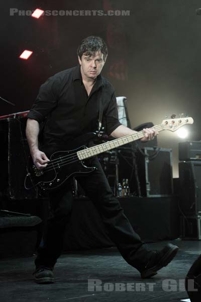 THE STRANGLERS - 2009-02-05 - PARIS - Olympia - Jean-Jacques Burnel